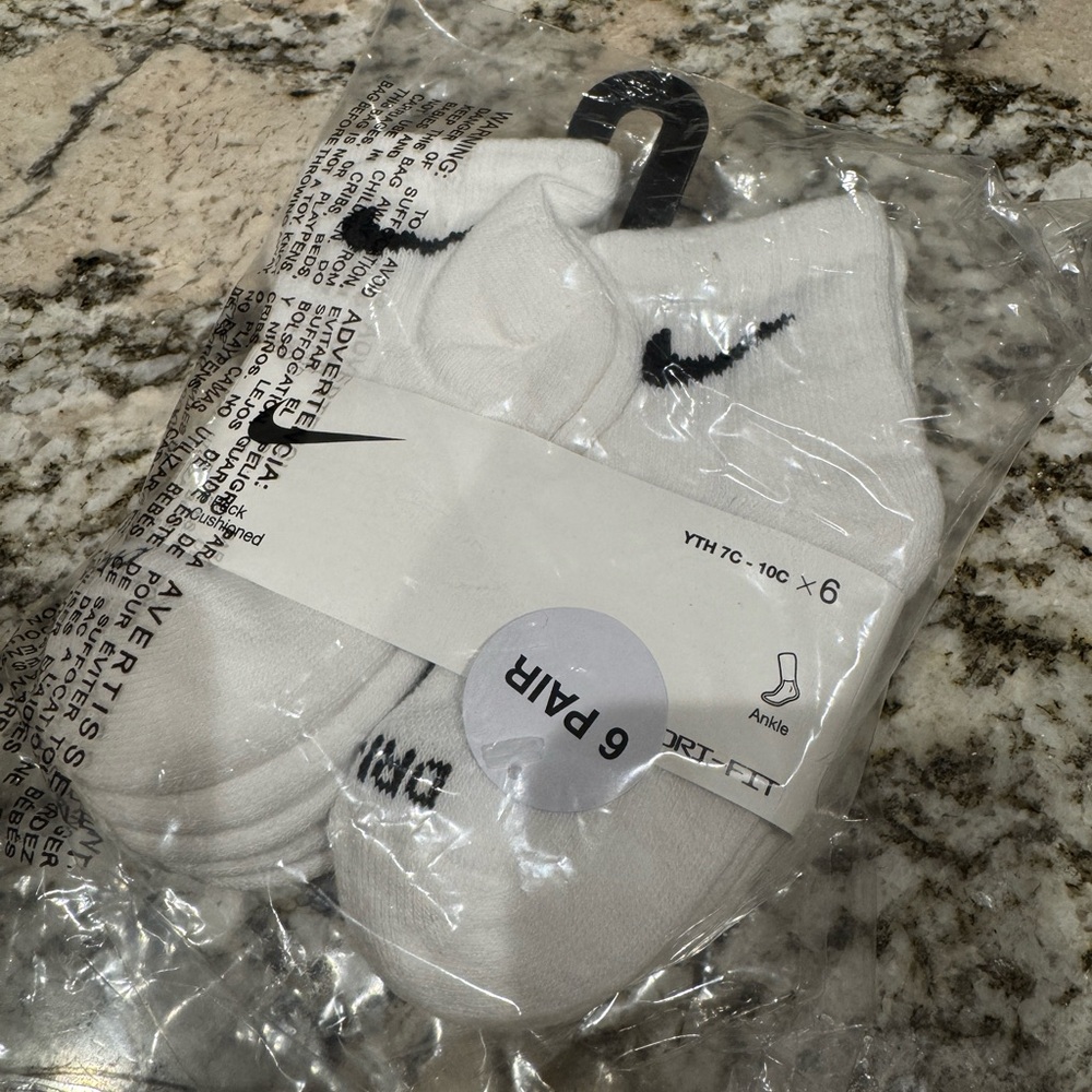 Nike kids DRI-FIT socks